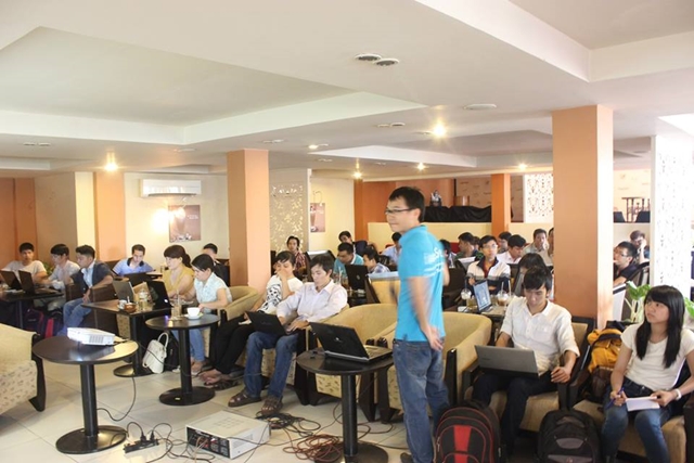 Đào tạo SEO tại Bình Dương chất lượng, chuẩn Google, lên TOP bền vững không bị Google phạt, dạy bởi Linh Nguyễn CEO Faceseo. LH khóa đào tạo SEO mới 0932523569.